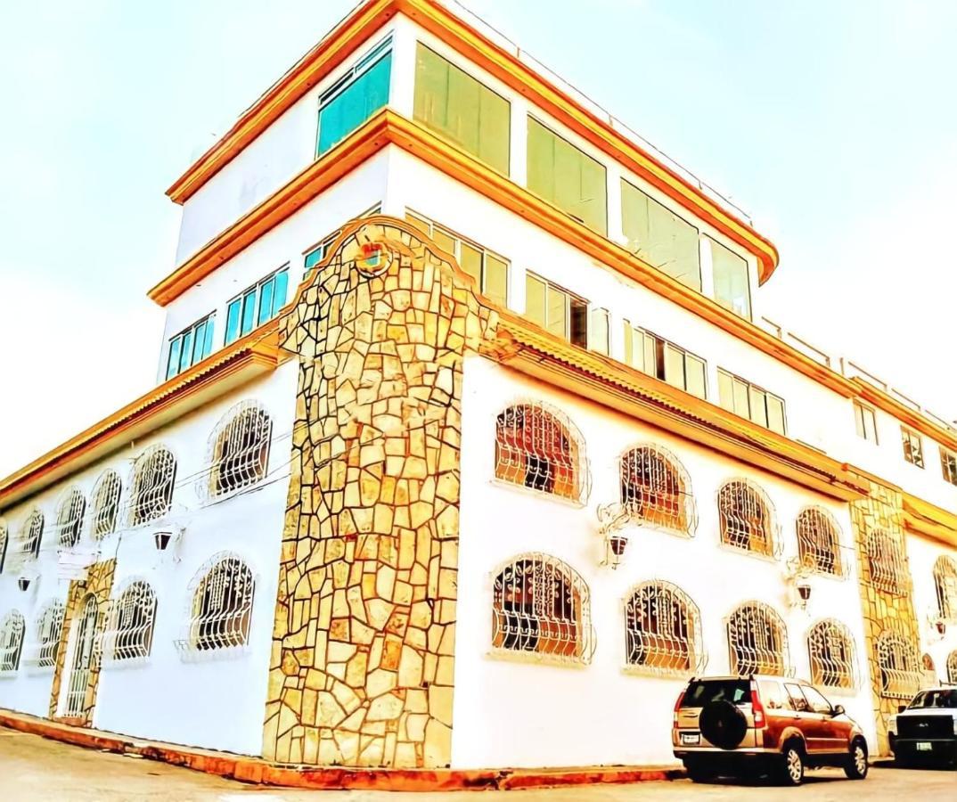 Hotel Esmeralda タンピコ エクステリア 写真